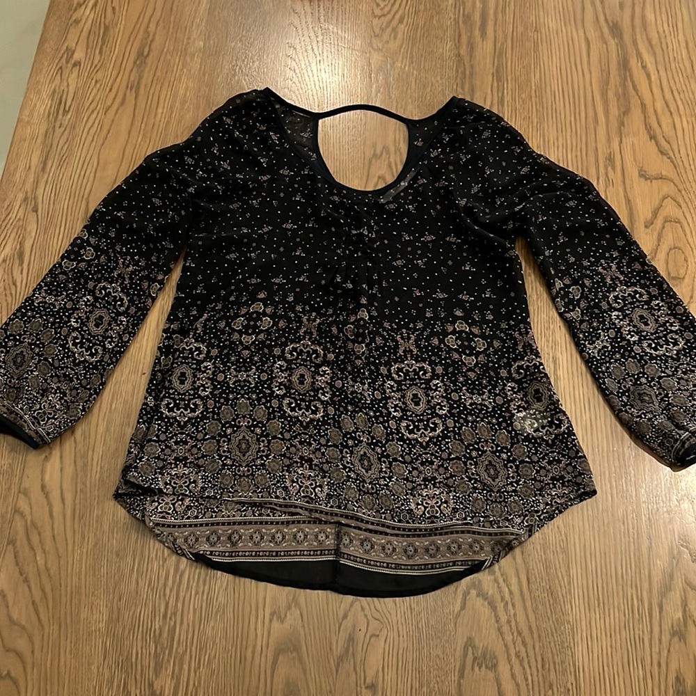 Womens blouse, ink colored sheer material, beautiful paisley pattern, size s